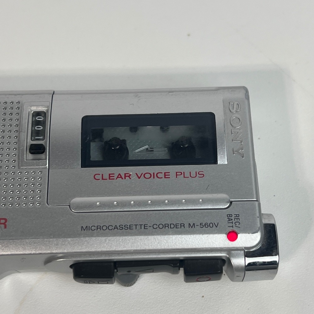 Sony M-560V Microcassette-Corder Handheld Voice Recorder FOR PARTS/REPAIR - Picture 3 of 9